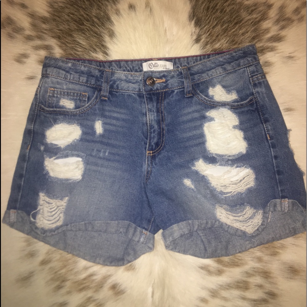 Cello brand distressed denim shorts small